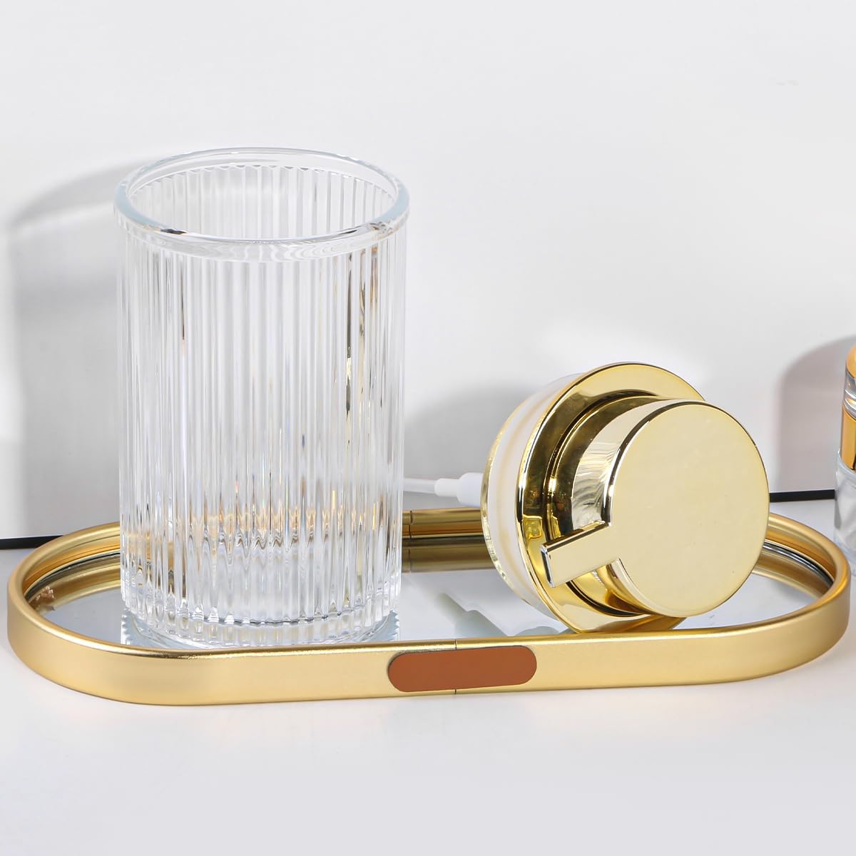 Clear Foaming Soap Dispenser, 12 Oz Glass Foaming Hand Soap Dispenser with Gold Pump, Bathroom Refillable Liquid Lotion Container Pump Ribbed Bottle for Kitchen Bathroom Decor, 1pc