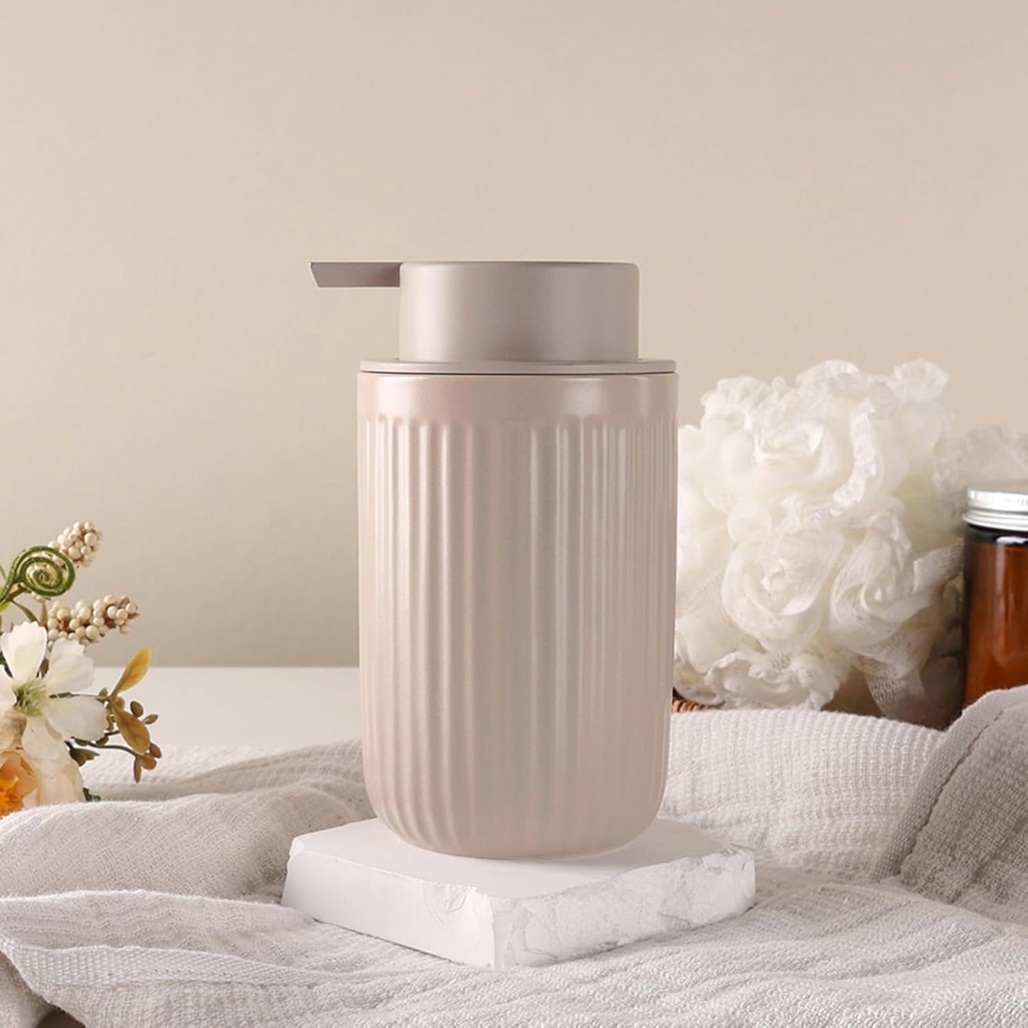 BosilunLife Dish Hand Soap Dispenser - Khaki Liquid Pump Soap Dispenser for Bathroom Decro 12oz Ceramic Kitchen Dish Dispenser with Rust-Proof Liquid Pump Modern Refillable Lotion Bottles