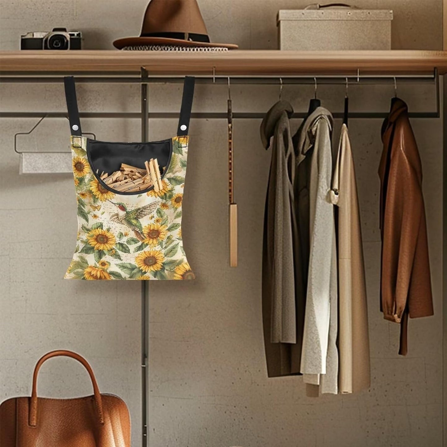 Hummingbird Laundry Clothespin Bag Clothespin Storage Hanger Bag with a Large Opening, Hanging Storage Organizer with Hanging Rope for Home Outdoor, 14.5 x 12 Inch