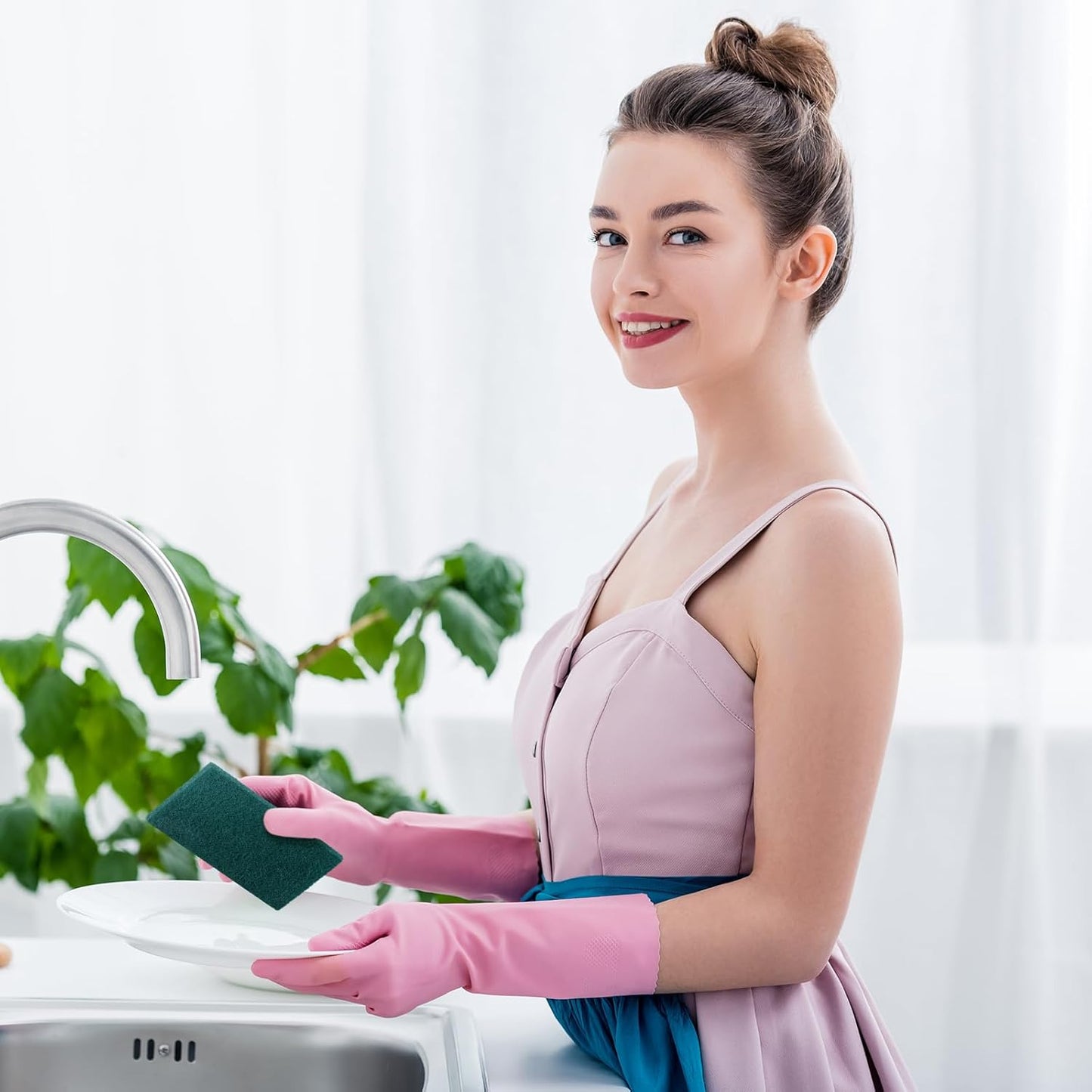 Hoolerry 200 Pcs Heavy Duty Scouring Pads Non Scratch Household Scrub Pads for Cleaning Reusable Pan Scrubber Anti Grease Scrubbing Pads for Dish Kitchen Metal Grills, 4.3 x 3 x 0.3 in (Green)