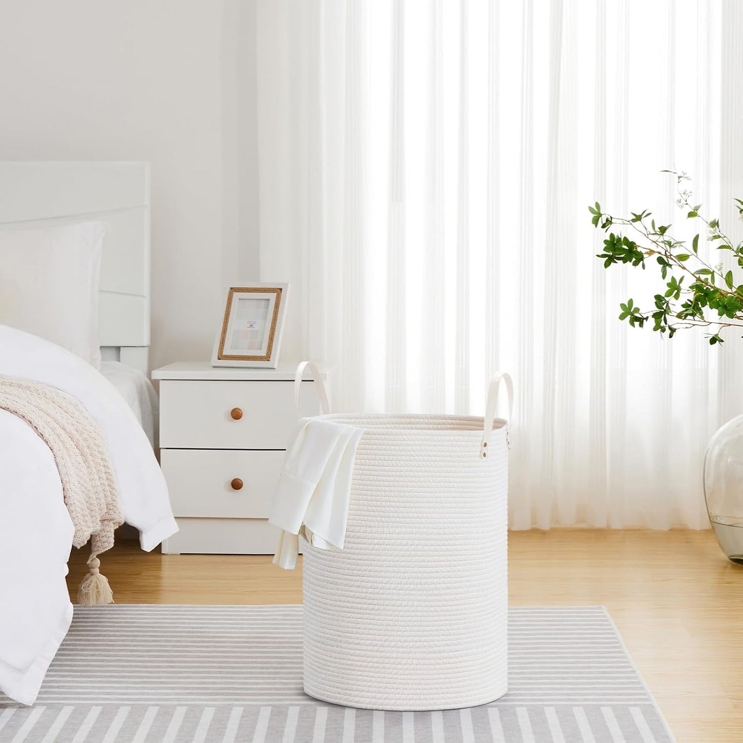 VIPOSCO Tall Laundry Basket, Large Dirty Clothes Hamper with Leather Handle, Woven Rope Storage Basket for Blanket, Toy In Living Room, Bathroom, Bedroom - 58L White