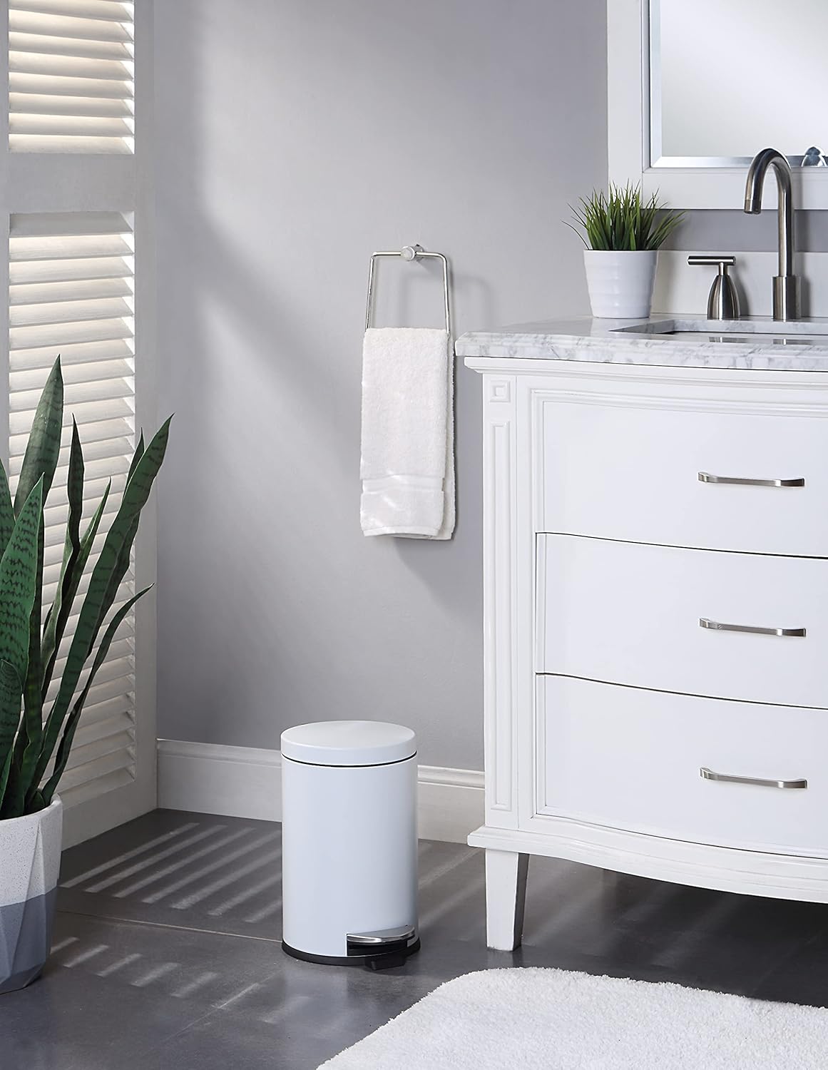 SunnyPoint 4.5 Liter(1.2 Gallon) Small Round Trash Can with Plastic Inner Bucket; Bathroom, Office, Kitchen and Bedroom Step On and Slow Close (WHT)