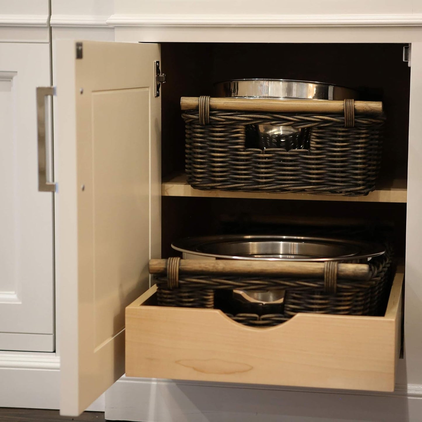 The Basket Lady Low Pole Handle Wicker Storage Basket, Medium, 17 in L x 10.5 in W x 5.5 in H, Antique Walnut Brown